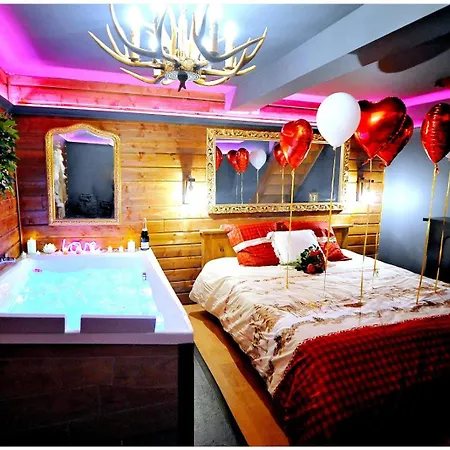 Le Romantique, Xxl, Ecran Cinema, Lit King Size, Cascade D'eau *
